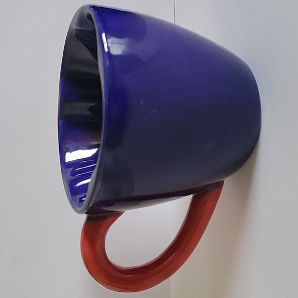 Marvel Avengers. Captain America Shield Mug Ceramic. Colors Blue, Red, White. - Picture 6 of 9